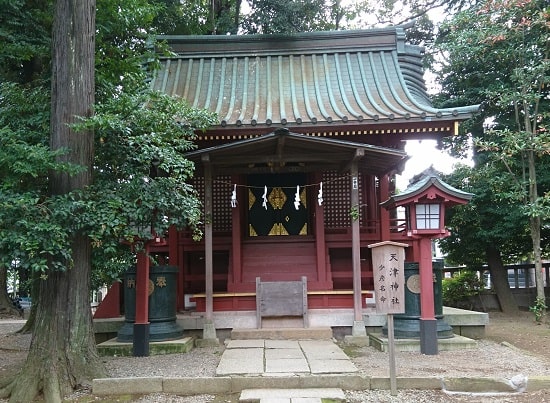 大宮氷川神社の摂社である天津神社の拝殿
