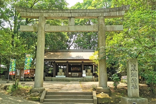 東湖神社鳥居からの正面風景