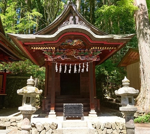 三峯神社の創祀者である日本武尊が祀られている神社