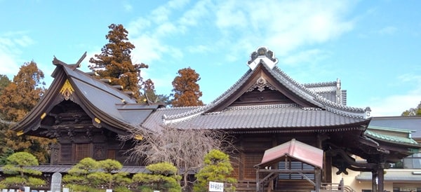 社殿横からの風景