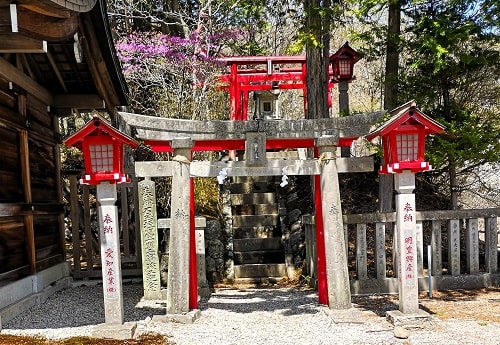 九尾稲荷神社鳥居からの風景