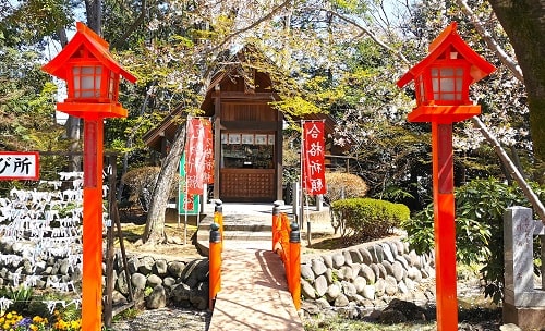 厳島神社正面の風景