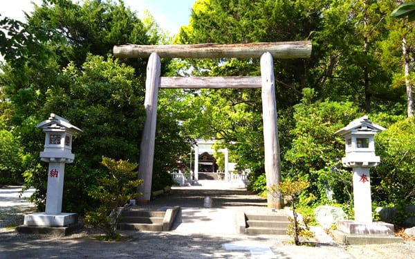 二の鳥居正面の風景