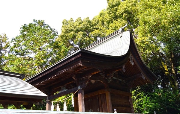上之村神社本殿の風景