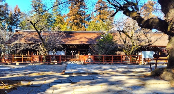 拝殿正面の風景