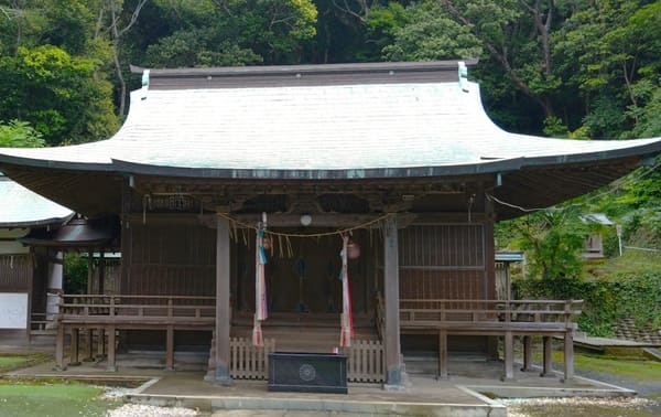 拝殿正面の風景