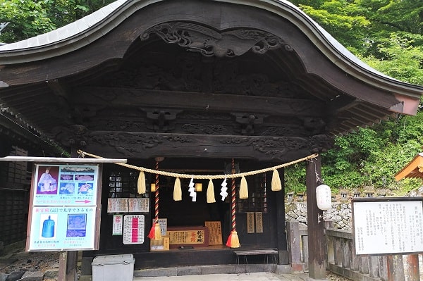 碓氷峠熊野神社の拝殿