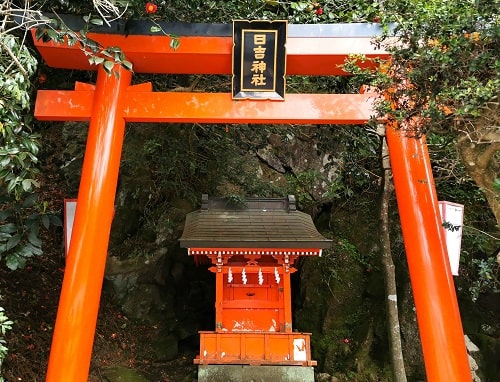 日吉神社鳥居の風景