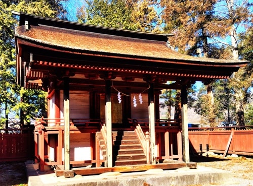 若宮八幡神社本殿の風景