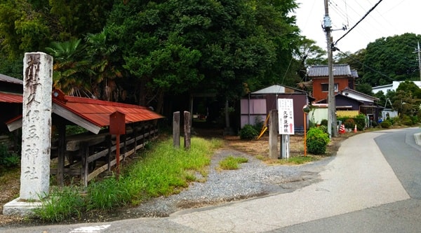 境内入り口正面の風景
