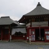 明智寺の社務所と観音堂（六角堂）の風景