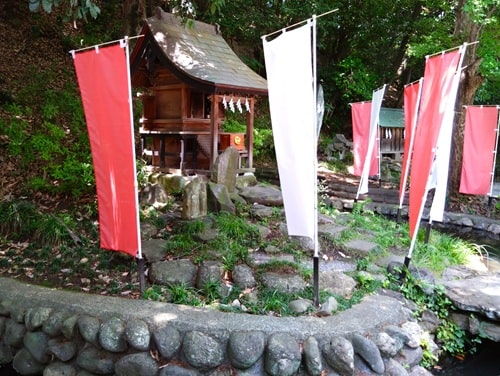 弁財天社の風景