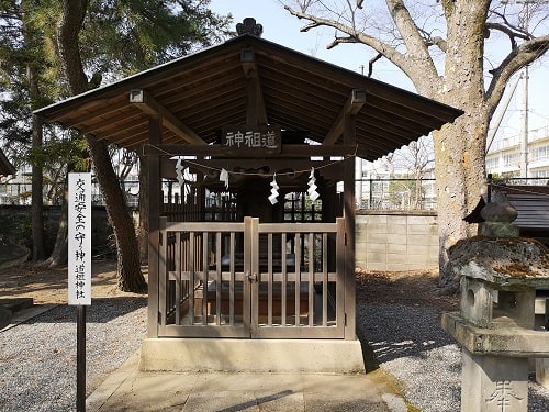 道祖神社正面の風景