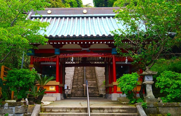 随身門正面の風景
