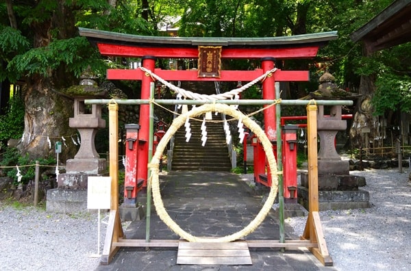 二の鳥居正面の風景