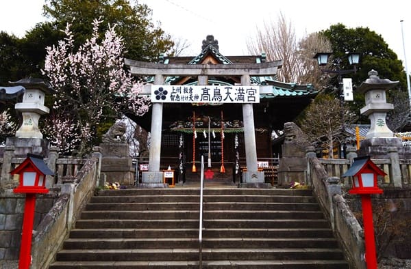 石の鳥居正面の風景